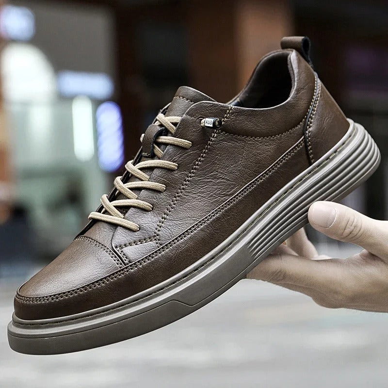 Men's Low-Top Sneakers - Stylish Tonal Stitching & Secure Lace-Up Closure for Comfort & Versatility