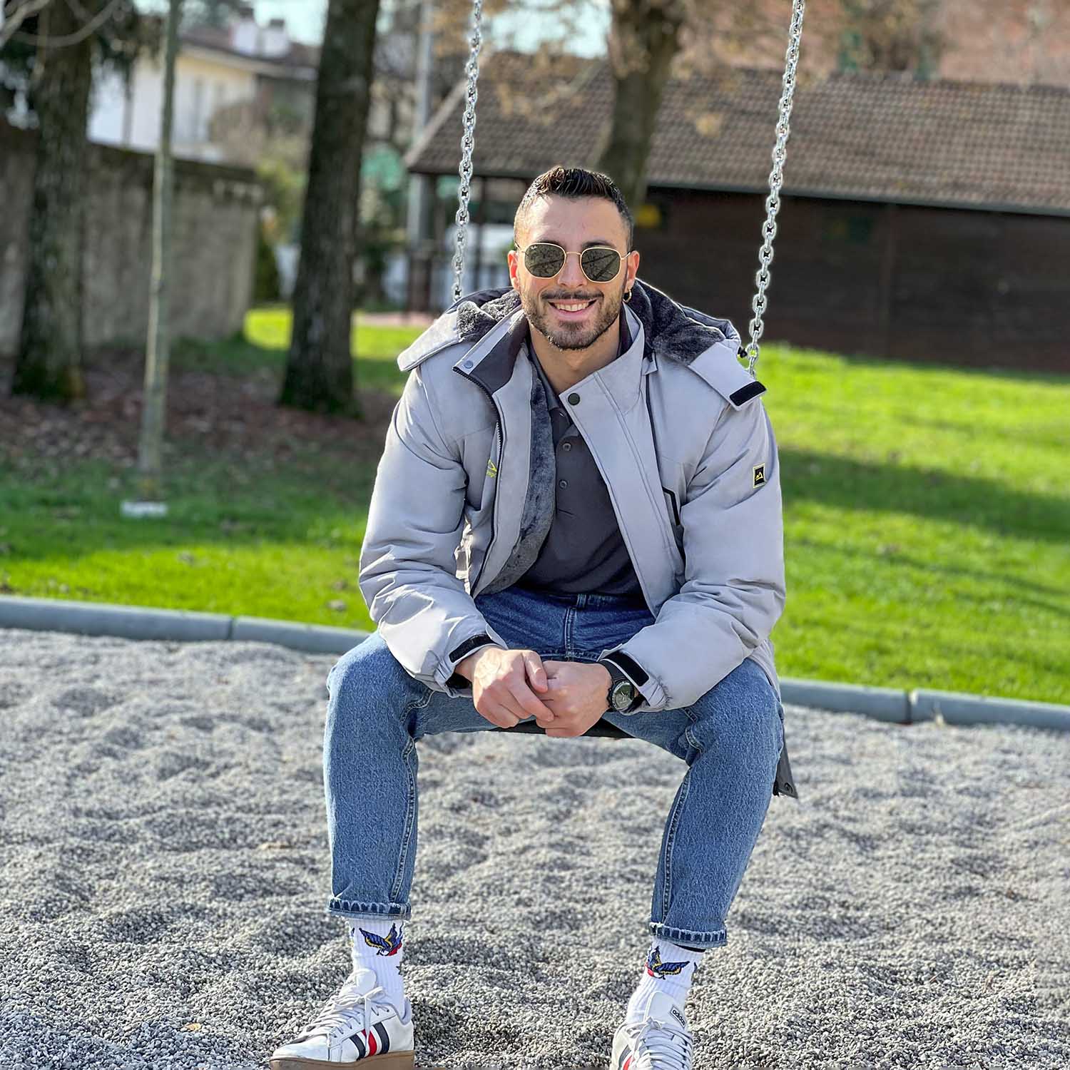 Men's Water-Repellent Winter Ski Jacket with Fleece Lining - Insulated, Breathable, and Stylish Outerwear for Cold Weather Adventures