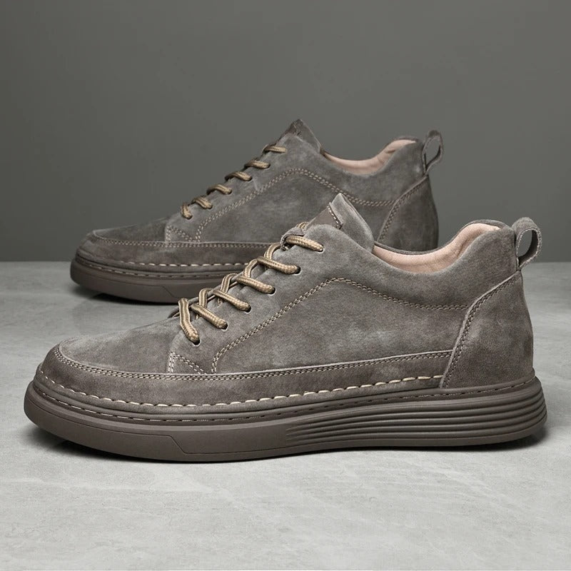 Men's Casual Lace-Up Sneakers with Contrast Sole & Raised Stitching - Stylish, Comfortable Footwear for Everyday Wear
