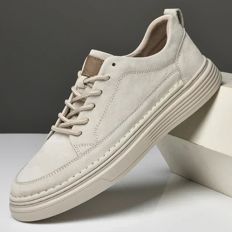 Men's Casual Lace-Up Sneakers with Contrast Sole & Raised Stitching - Stylish, Comfortable Footwear for Everyday Wear