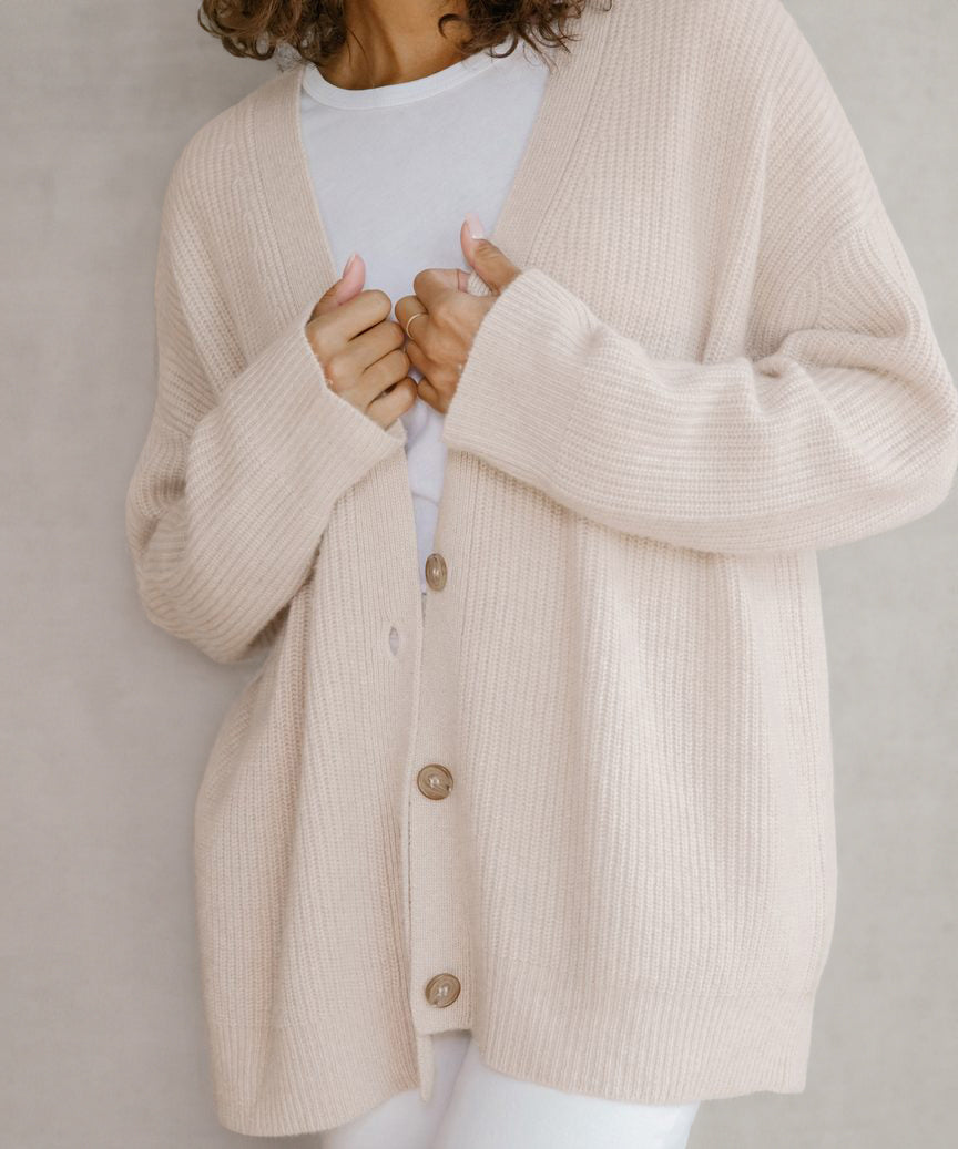 Cozy Women's Oversized Button Cardigan - Ribbed Knit Texture for Ultimate Comfort