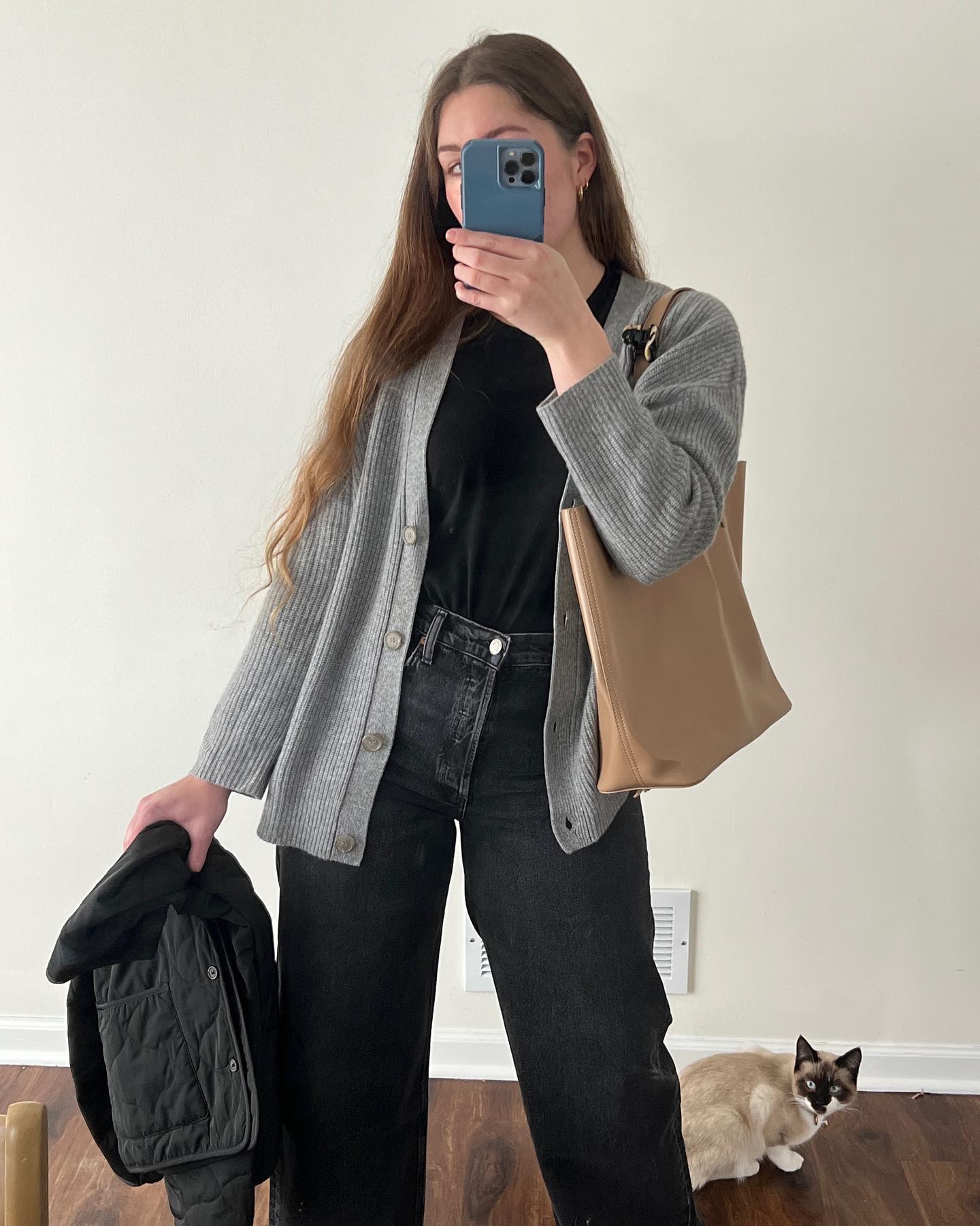 Cozy Women's Oversized Button Cardigan - Ribbed Knit Texture for Ultimate Comfort