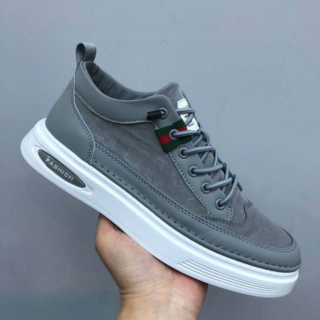 Men's Lace-Up Low-Top Sneakers with Padded Collar, Non-Slip Grip Sole, Comfortable Casual Footwear for Everyday Wear