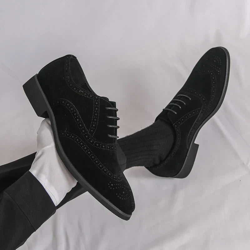 Retro Men’s Velvet Lace-Up Brogue Shoes