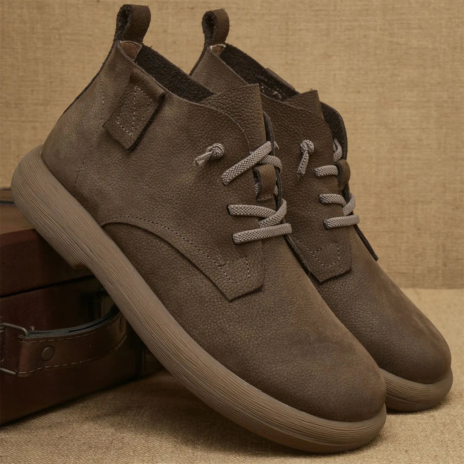 Men's Vintage Lace-Up Ankle Boots - Soft Sole Short Workwear Footwear for Comfort and Durability
