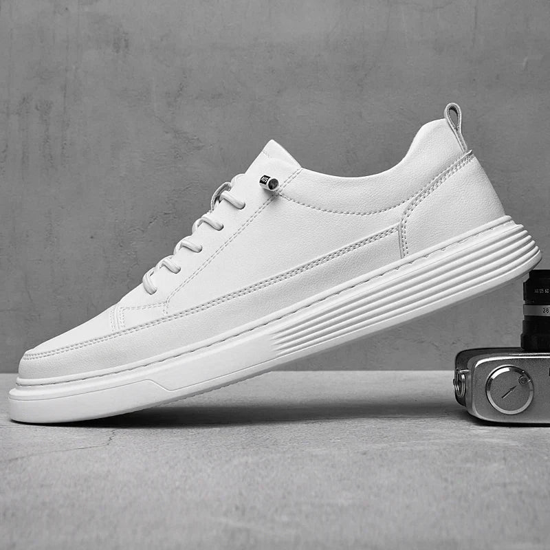 Men's Low-Top Sneakers - Stylish Tonal Stitching & Secure Lace-Up Closure for Comfort & Versatility