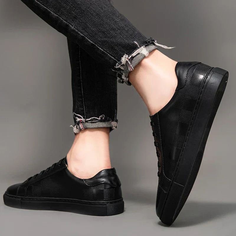 Men's Low-Top Lace-Up Sneakers with Stylish Contrast Sole - Comfortable Casual Footwear