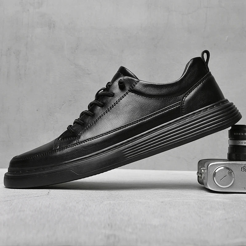 Men's Low-Top Sneakers - Stylish Tonal Stitching & Secure Lace-Up Closure for Comfort & Versatility