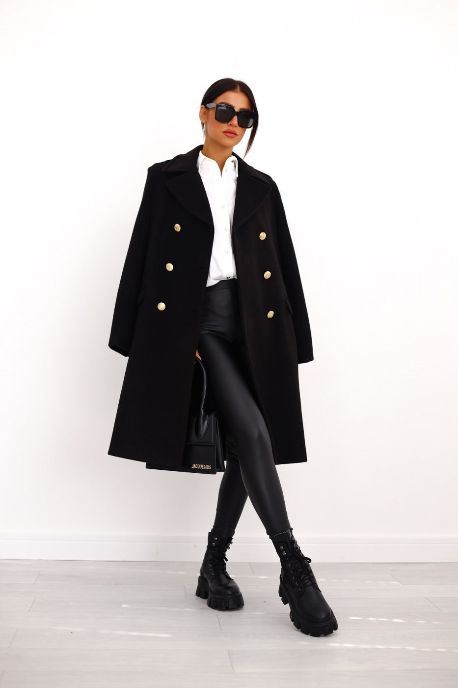 Chic Women's Double-Breasted Long Coat with Elegant Gold Button Accents - Stylish Outerwear for Every Occasion