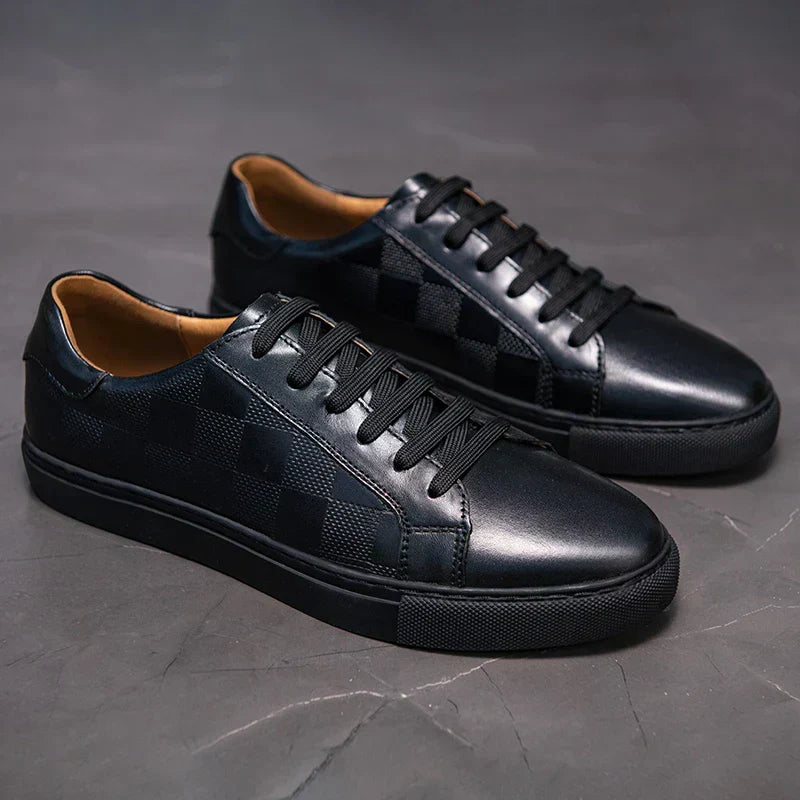 Men's Low-Top Lace-Up Sneakers with Stylish Contrast Sole - Comfortable Casual Footwear