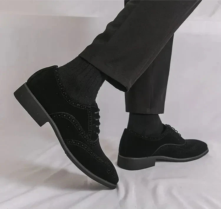 Retro Men’s Velvet Lace-Up Brogue Shoes