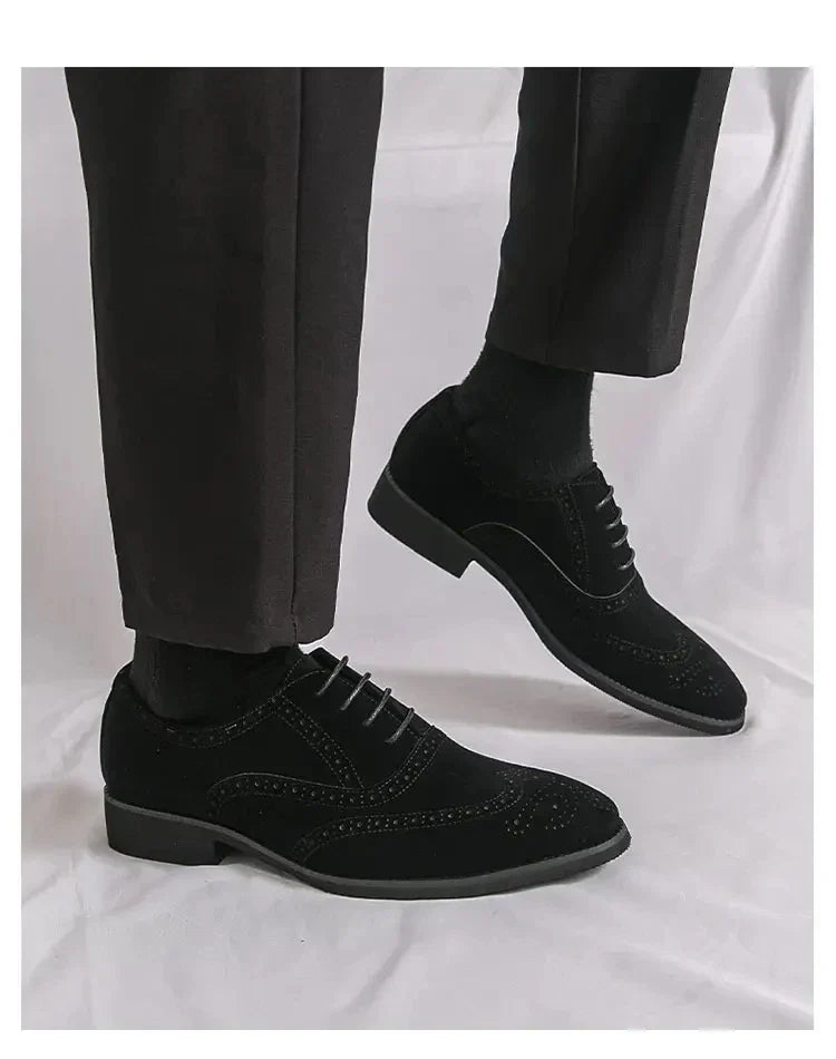 Retro Men’s Velvet Lace-Up Brogue Shoes