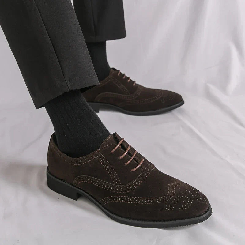 Retro Men’s Velvet Lace-Up Brogue Shoes