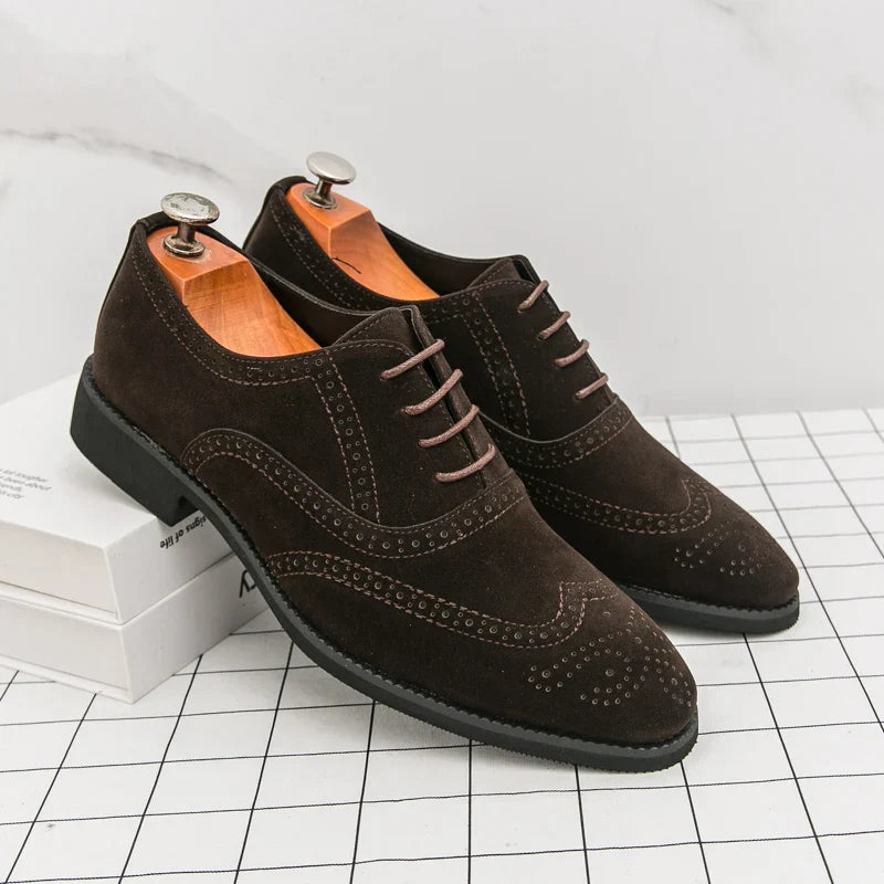 Retro Men’s Velvet Lace-Up Brogue Shoes