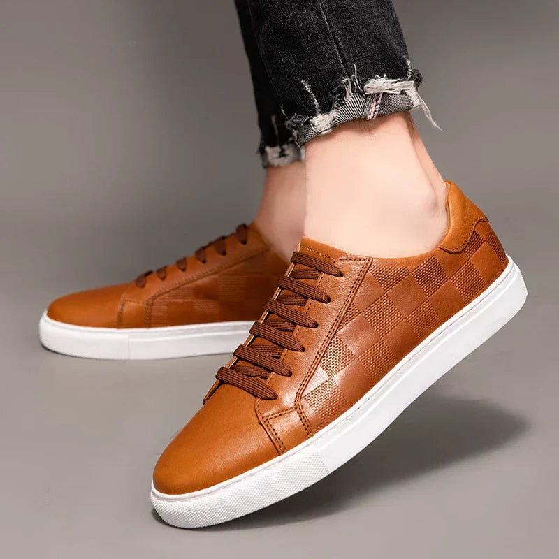 Men's Low-Top Lace-Up Sneakers with Stylish Contrast Sole - Comfortable Casual Footwear