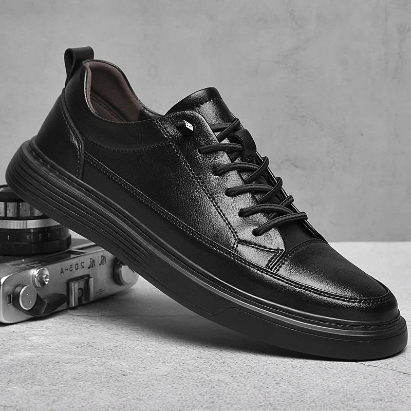 Men's Low-Top Sneakers - Stylish Tonal Stitching & Secure Lace-Up Closure for Comfort & Versatility