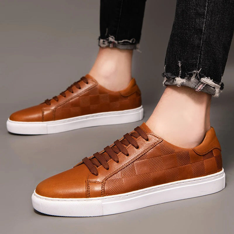 Men's Low-Top Lace-Up Sneakers with Stylish Contrast Sole - Comfortable Casual Footwear