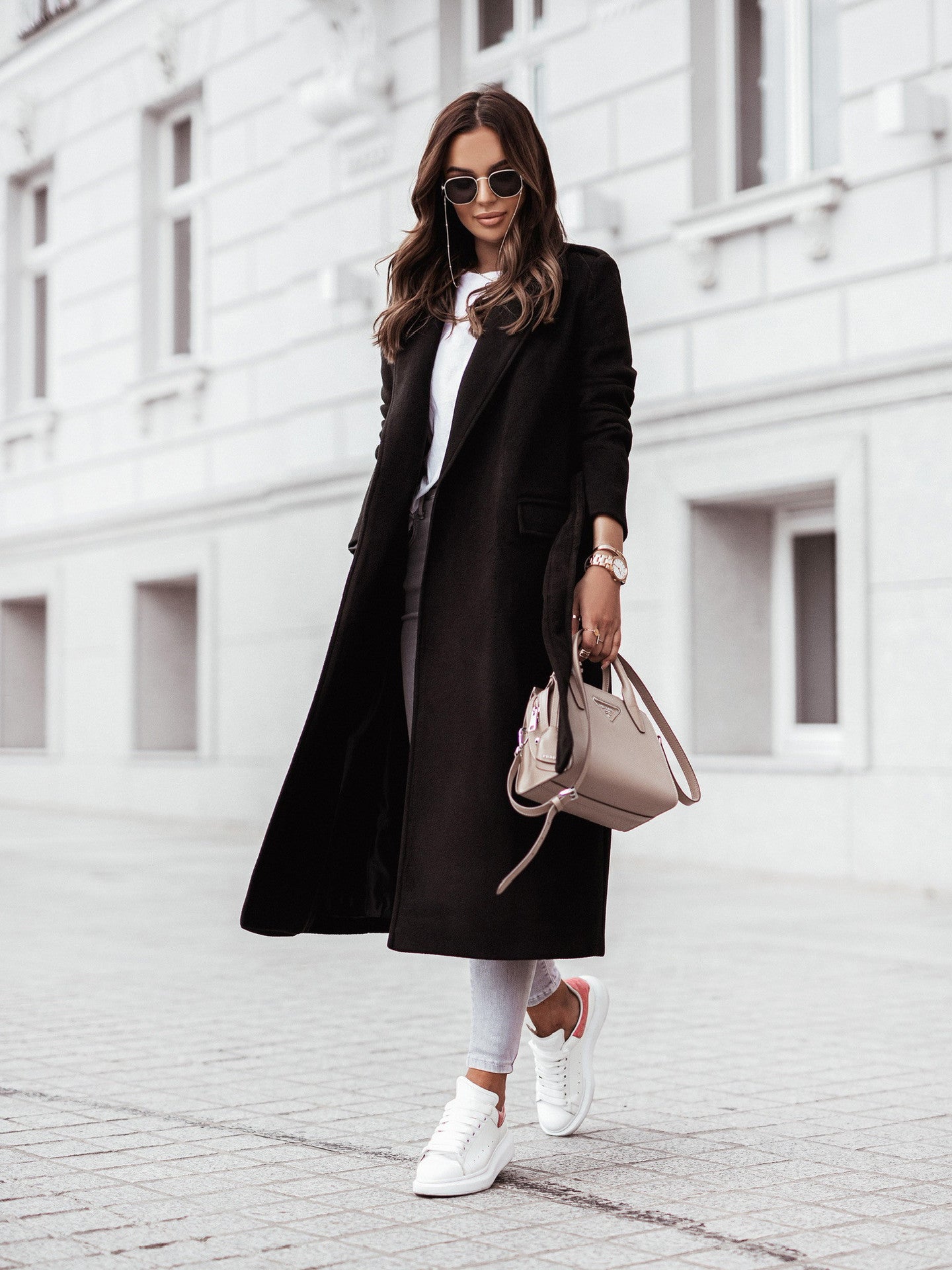 Chic Long Wool Coat for Women | Stylish Belted Design | Elegant Winter Outerwear