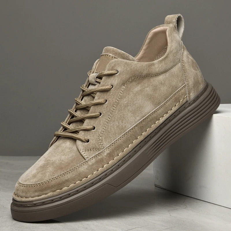 Men's Casual Lace-Up Sneakers with Contrast Sole & Raised Stitching - Stylish, Comfortable Footwear for Everyday Wear