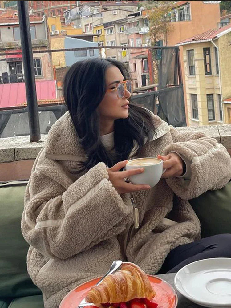 Lorelei Women's Stylish Jacket - Lightweight, Versatile Outerwear for All Seasons