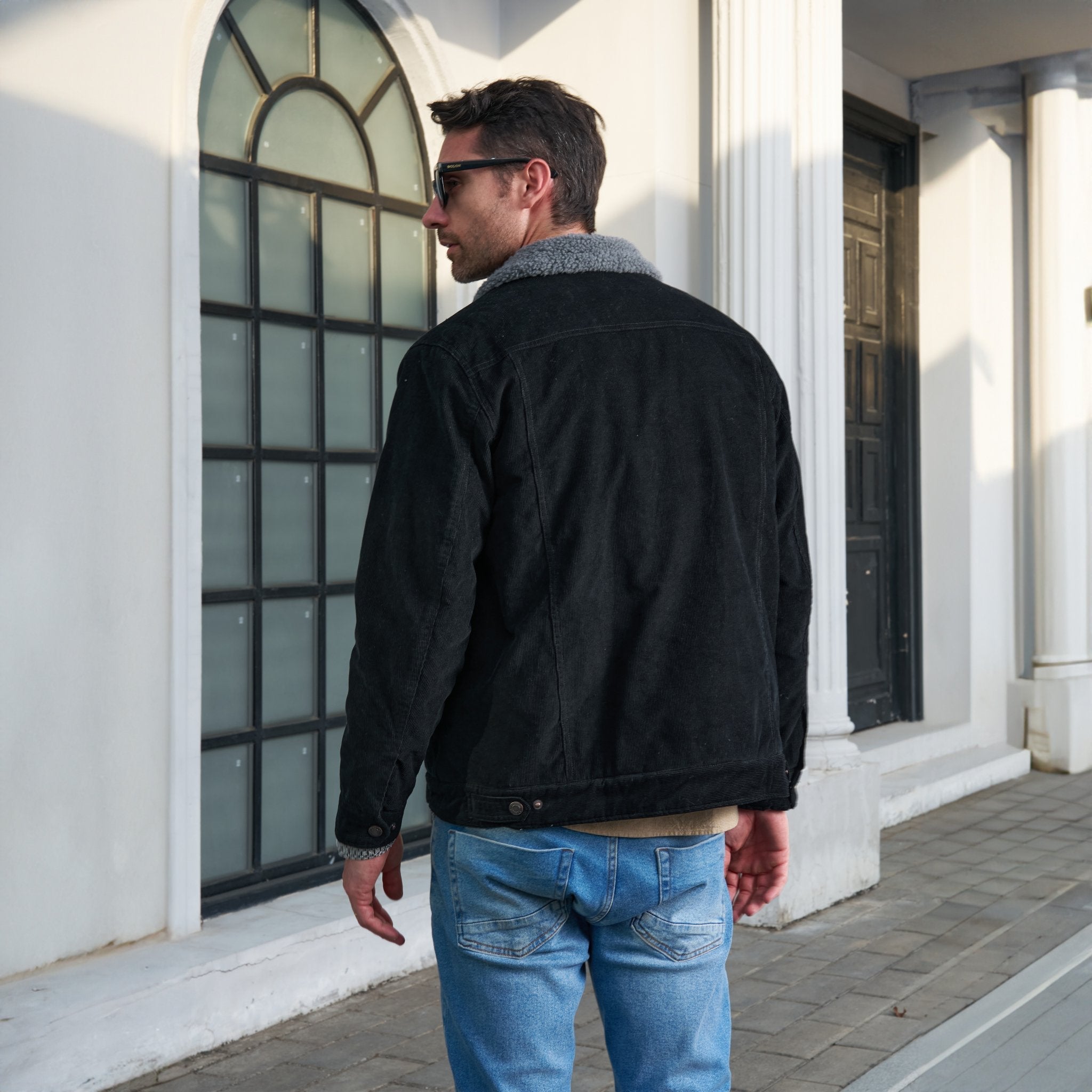 Men's Sherpa-Lined Corduroy Jacket - Warm Winter Coat for Ultimate Comfort