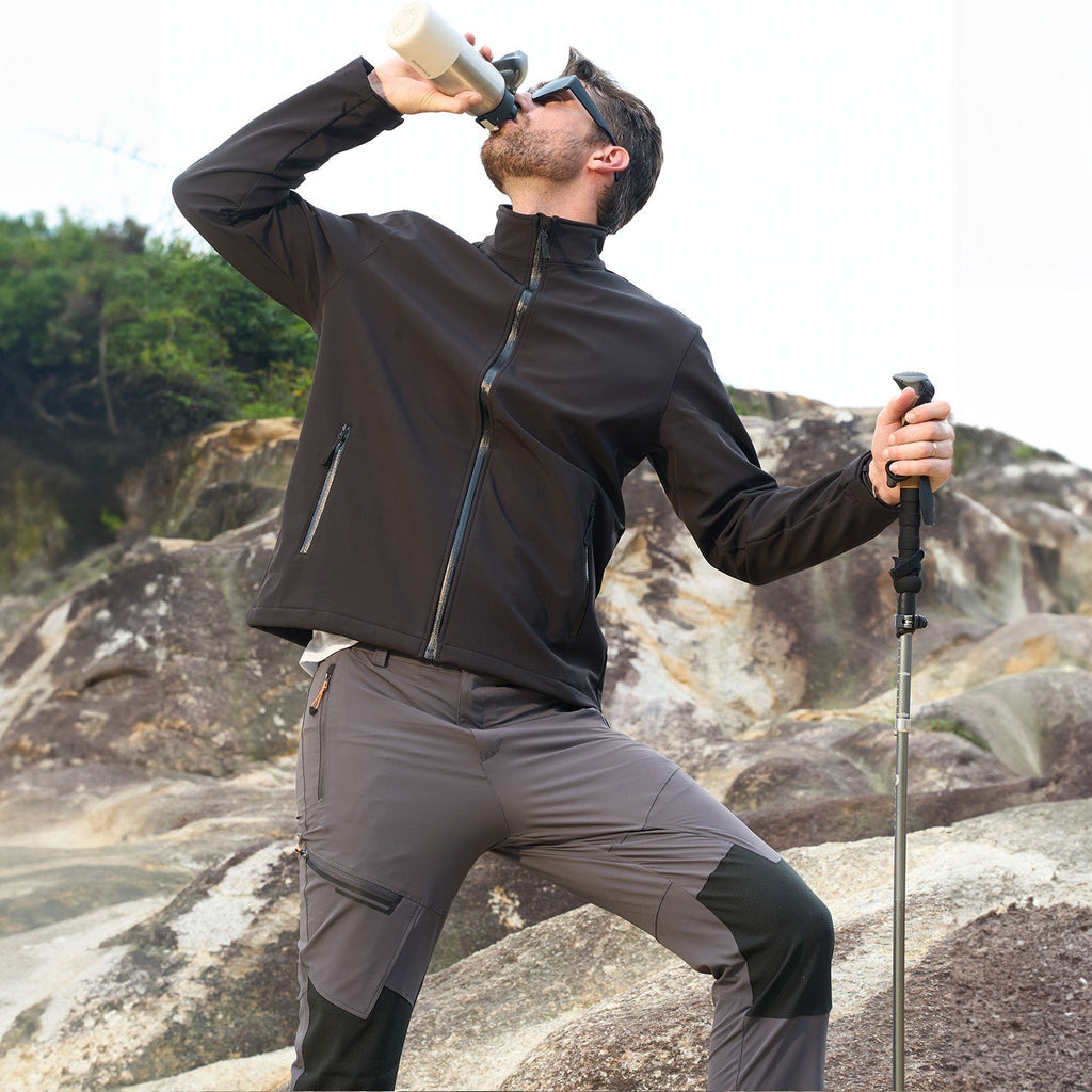 Men's Waterproof & Windproof Fleece-Lined Softshell Jacket - Ultimate Comfort & Protection