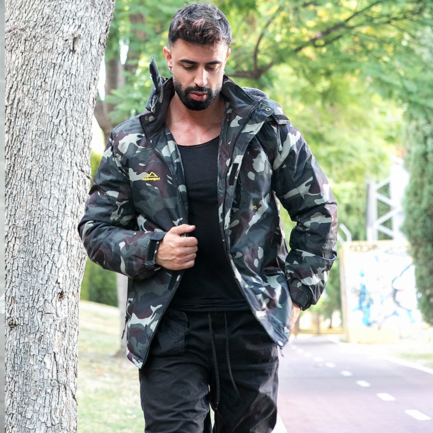 Men's Water-Repellent Winter Ski Jacket with Fleece Lining - Insulated, Breathable, and Stylish Outerwear for Cold Weather Adventures