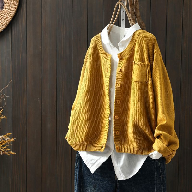 Cozy Women's Oversized Knit Cardigan with Pockets & Button Front - Perfect for Layering